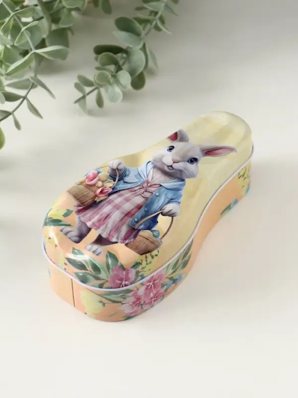 Шкатулка металл "Зайка с корзинками с цветами и яичками" 4,6х7х14,3 см