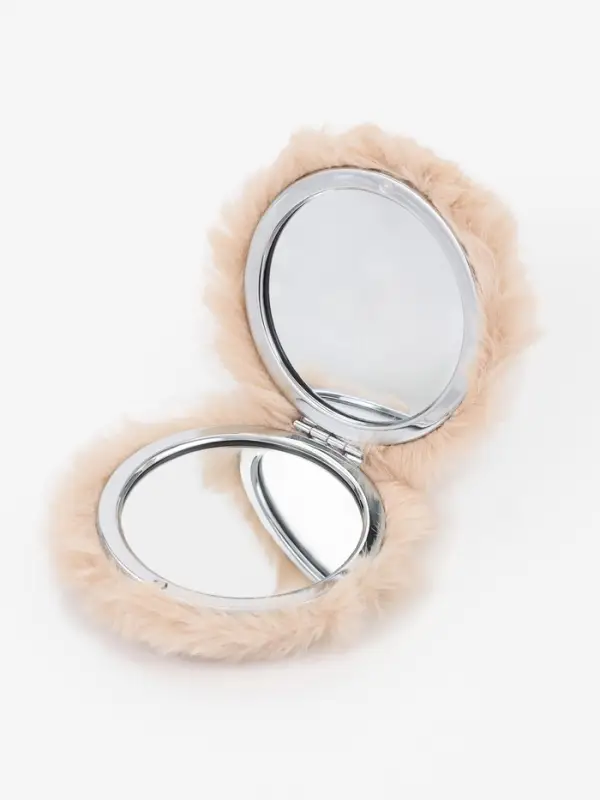 Зеркало складное круг (2) с/увел МЕХ d8см искусств мех/пластик бежевый пакет QF