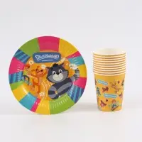 Посуда одноразовая бумажная на 10 персон &laquo;Простоквашино&raquo;: стаканы, тарелки, скатерть, Союзмультфильм