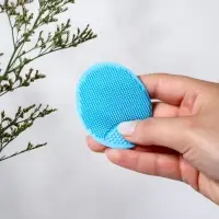 Щётка для умывания &laquo;Овал&raquo;, на присоске, 6.3&times;5.2 см, голубая