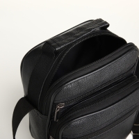 Сумка мужская на молнии, 3 наружных кармана, цвет чёрный