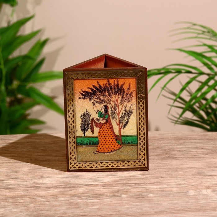 Подставка под карандаши "Индия" дерево шишам 9х9х11,5см МИКС