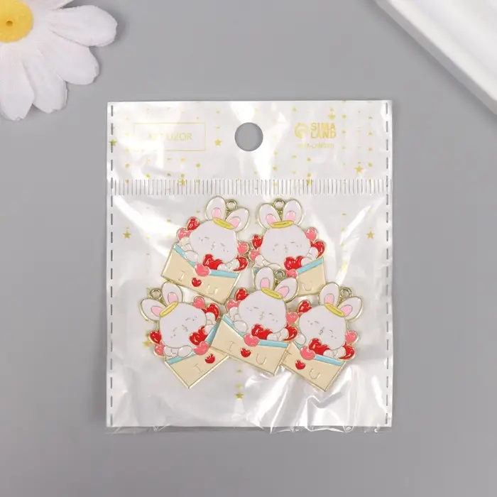 Декор для творчества металл, эмаль "Зайчик с конвертом с сердечками" 2,8х2,2 см