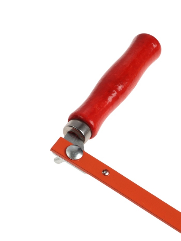 Лобзик ручной ТУНДРА, деревянная рукоятка, пилки 130 мм, высота 200 мм