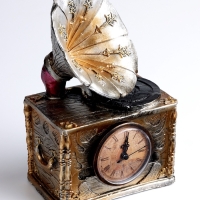 Часы настольные интерьерные, &laquo;Граммофон&raquo;, на батарейках, 15.5&times;9.5&times;24.5 см, d-7 см