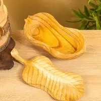 Конфетница "Лист" дерево Джампинис 26х13х8 см