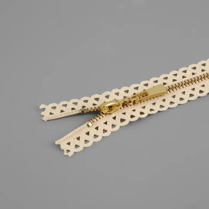 Молния металлическая, №3, неразъёмная, замок автомат, 30 см, бежевая