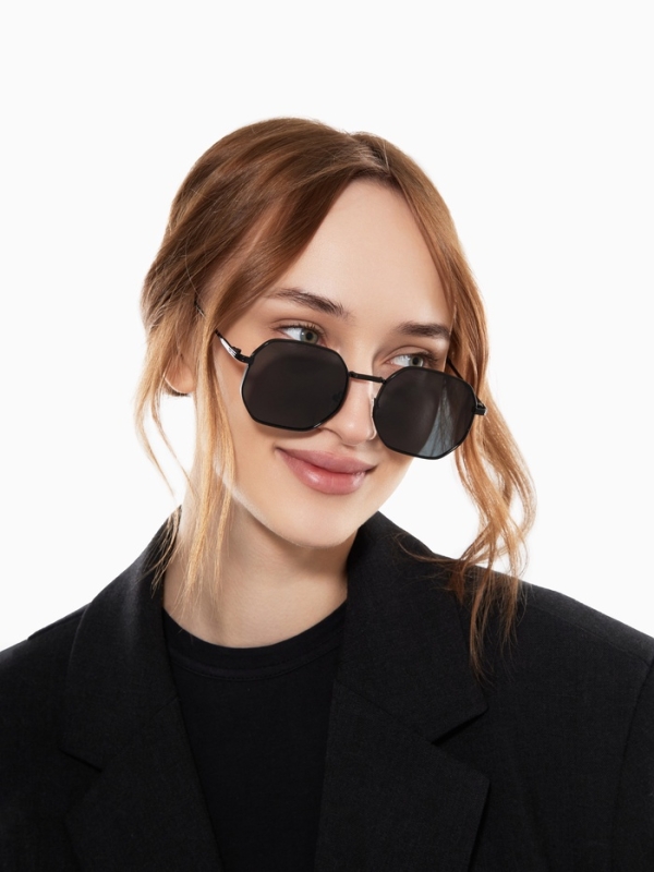 Очки солнцезащитные uv 400, дужка 12.8 см, ширина 12.8 см, линза 4.6 х 5.4 см