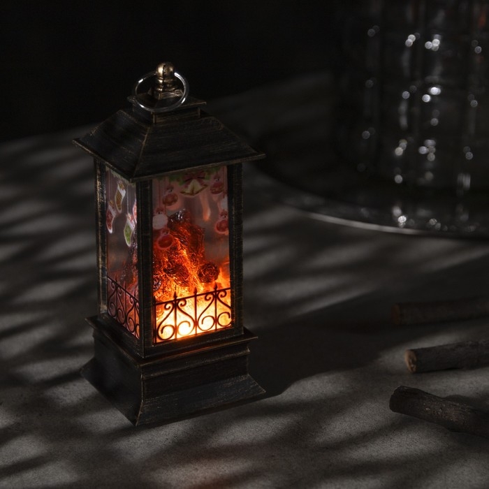 Светодиодная фигура &laquo;Камин с носками&raquo; 5.5 &times; 13 &times; 5.5 см, пластик, батарейки AG13х3 (в комплекте), свечение тёплое белое