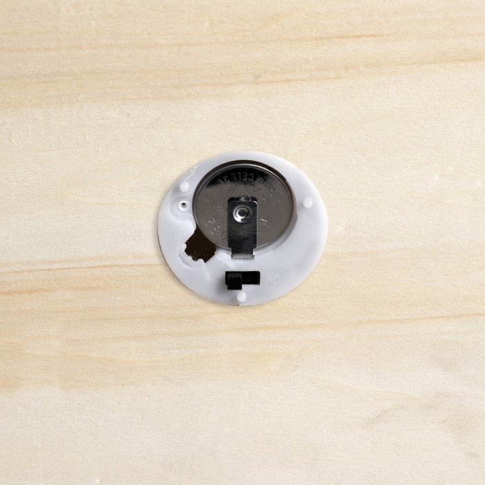 Светодиодная фигура &laquo;Счастливые каникулы&raquo; 15 &times; 15 &times; 4 см, дерево, батарейки CR2032х2 (в комплекте), свечение тёплое белое