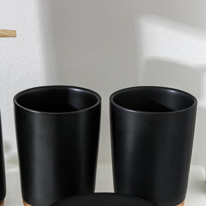 Набор аксессуаров для ванной комнаты &laquo;Эко&raquo;, 4 предмета (мыльница, дозатор для мыла, 2 стакана), цвет чёрный