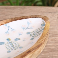 Блюдо в форме рыбки "Черепаха и цветы" дерево манго 32х11,5х2 см