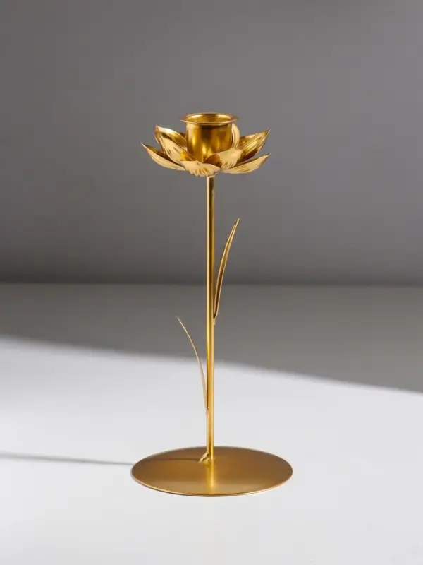 Подсвечник металл на 1 свечу "Жасмин" золото d=2,5 см 9х9х20,5 см