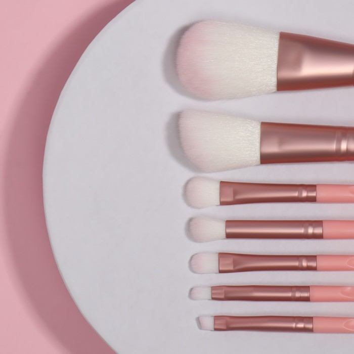 Набор кистей для макияжа &laquo;MAKEUP&raquo;, 7 предметов, в тубе, цвет розовый
