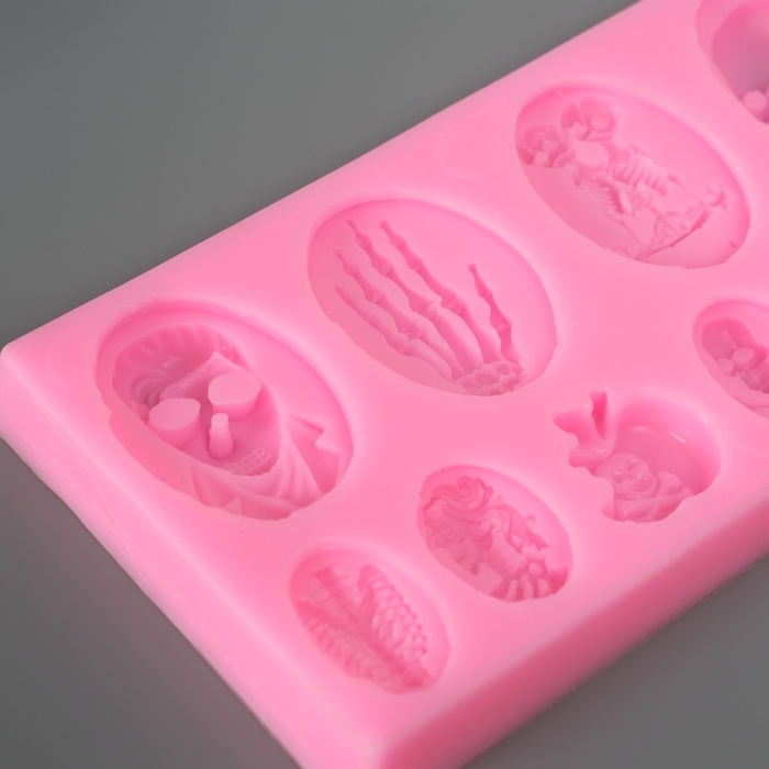 Молд силикон "Скелеты и черепа" 10 предметов 7,2х13,6 см