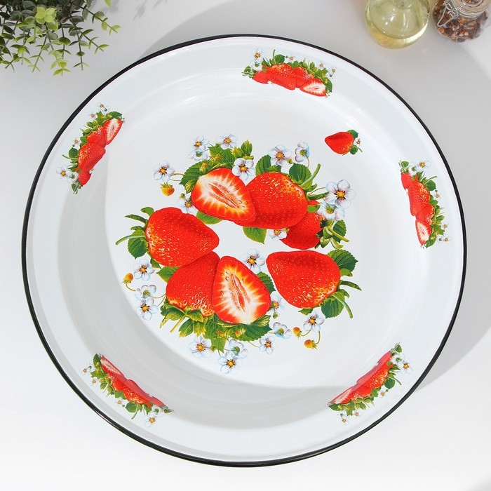 Блюдо &laquo;Клубника садовая&raquo;, d=47,5 см, цвет белый