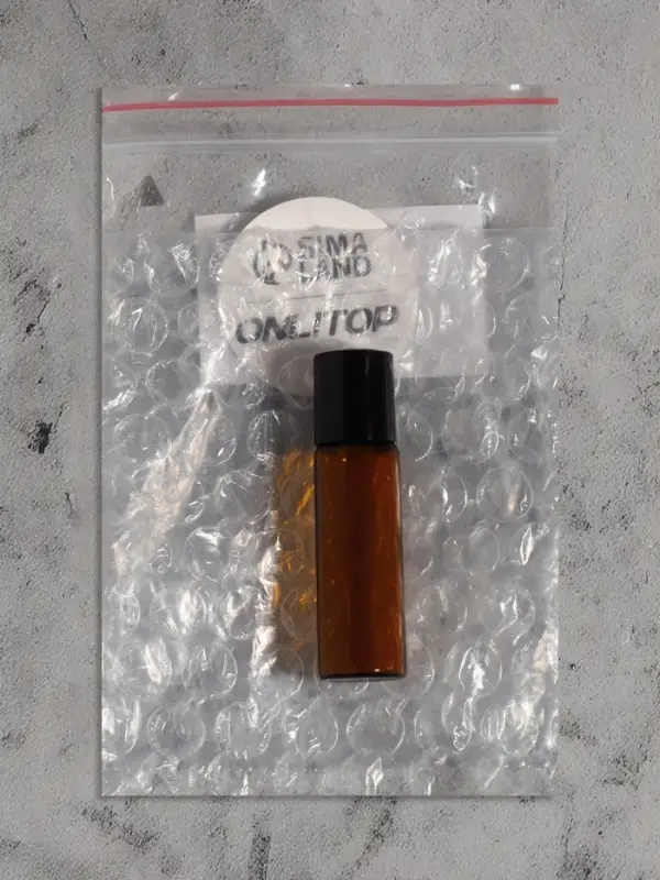 Флакон для парфюма, со стеклянным роликом, 5 мл, цвет коричневый/чёрный