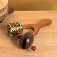 Сувенирный музыкальный инструмент "Маракас двойной" махагон, кокос, 25х15х6 см