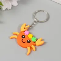 Брелок резина "Крабик в цветочном венке" 4,3х5х0,5 см