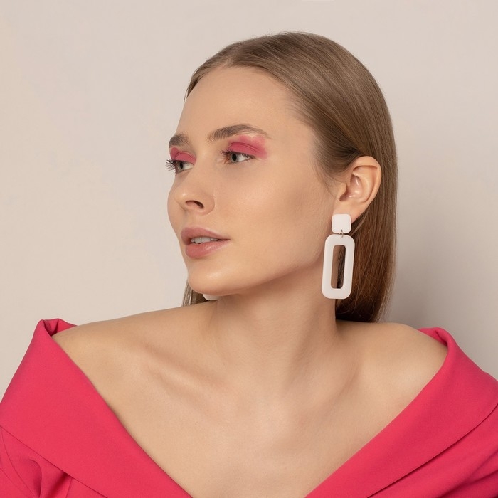Серьги пластик &laquo;Вивьен&raquo; прямоугольник, цвет белый