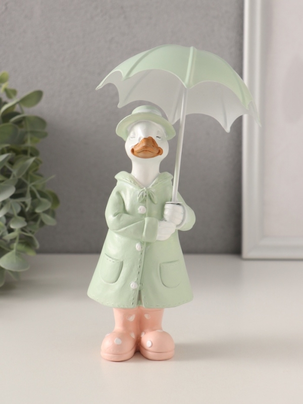 Сувенир полистоун "Утка в зелёном дождевике под зонтом" 7х6,5х15,5/18 см