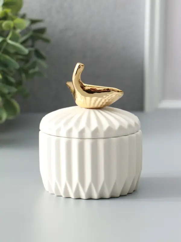 Шкатулка керамика "Золотой лист Гинкго" белая 8х8х10 см
