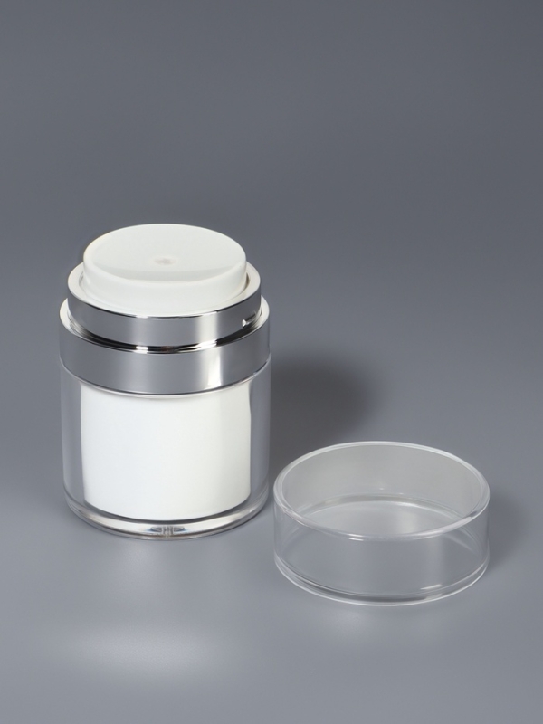 Бутылочка д/хранения с дозатором 30мл d5,5*7,2см бел/серебр накл ОТ