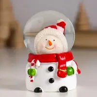 Сувенир полистоун водяной шар "Дед Мороз/Снеговик шар на голове" МИКС 6,8х5х5 см