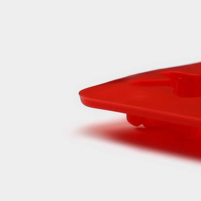 Форма для конфет и шоколада новогодняя Доляна &laquo;Карамельное чудо&raquo;, силикон, 21&times;10 см, 12 ячеек (3,5&times;3,5 см), цвет красный