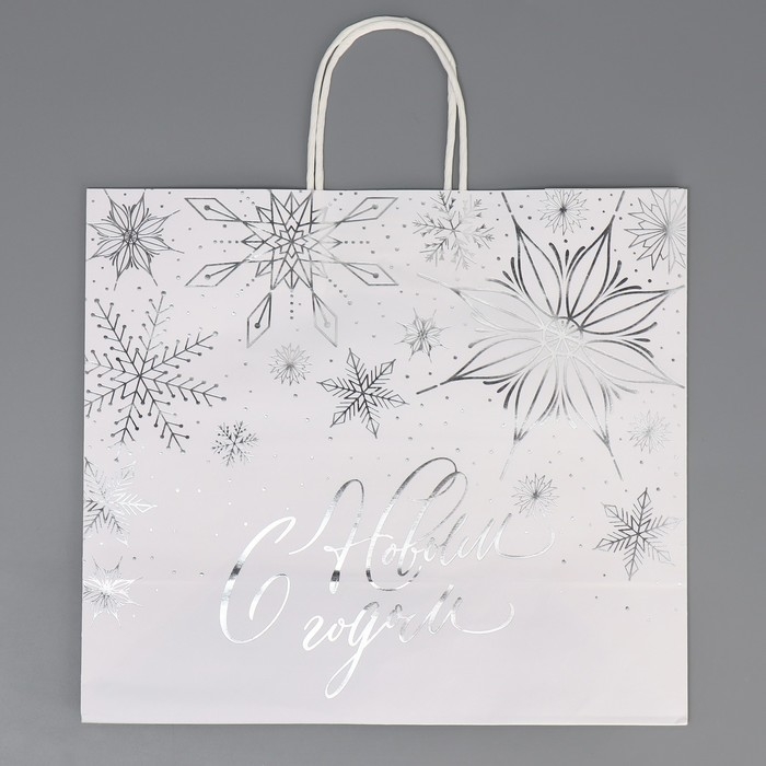 Пакет подарочный новогодний крафтовый Winter, 32 х 28 х 15 см, Новый год