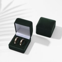 Футляр бархатный под серьги/кольца &laquo;Изумруд&raquo; 4,5&times;5, цвет зелёный, вставка зелёная