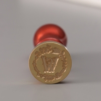 Печать для сургуча с пластиковой ручкой "Венок с буквой W" 2,5х2,5х6,3 см