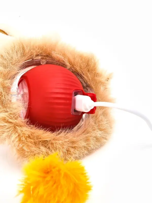 Интерактивная игрушка для кошек "Убегающий мех", красная