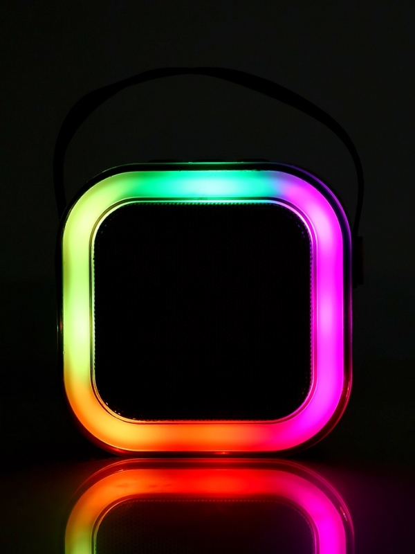 Караоке детское беспроводное, 2 микрофона, bluetooth, 5 режимов подсветки, звук, свет, бежевый