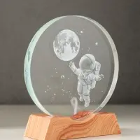 Сувенир стекло свет "Диск. Полёт космонавта" 5хLED d=10 см, USB 10х4х11,4 см