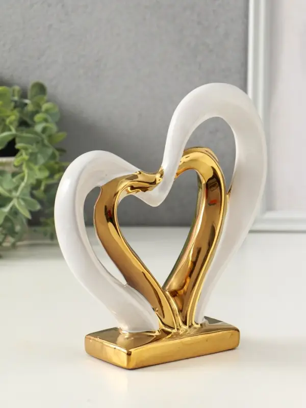 Сувенир керамика "Сплетённые сердца" белый с золотом 5,5х17,5х19,5 см
