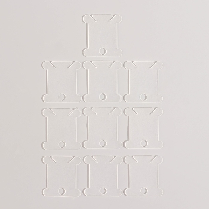 Набор для вышивания крестиком: канва без рисунка 30&times;20 см, нитки 10 шт, пяльцы d = 18 см, иглы 6 шт, шпульки 10 шт, цвет МИКС