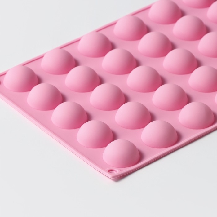 Форма для выпечки Доляна &laquo;Полусферы&raquo;, силикон, 30&times;17,5 см, 35 ячеек (d=2,5), цвет МИКС