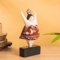 Фигурка на подставке &laquo;Балерина&raquo;, 11&times;7&times;23 см, дерево, красная