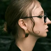 Серьги металл "Дуга" гладкая, тренд, цвет золото