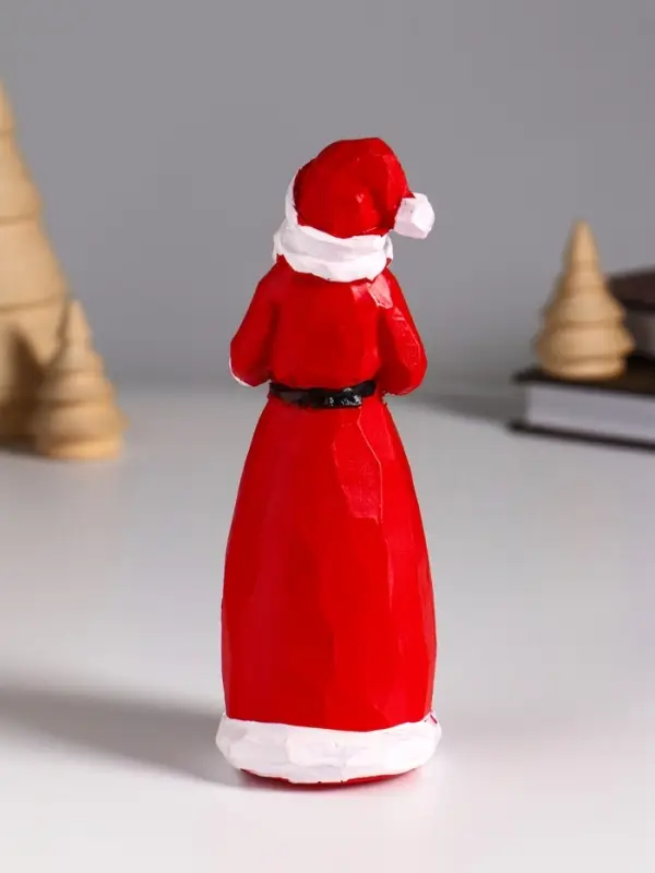Сувенир полистоун "Дед Мороз в красном кафтане с венком/домиком" МИКС 5х4,5х14 см