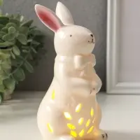 Сувенир керамика свет "Зайка с бантом" белый 7,5х8х15,5 см