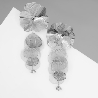 Серьги висячие &laquo;Цветок&raquo; каталея, цвет серебро, 10см