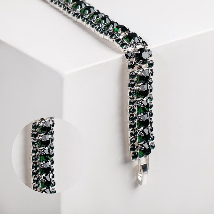 Браслет со стразами &laquo;Северное сияние&raquo; змейка, цвет изумрудный в серебре, 18 см