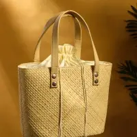 Сумка плетёная из пандана, 27&times;17&times;40 см, бежевая