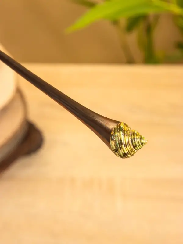 Заколка для волос фигурная, дерево Соно, ракушка, 20 см, цв. тёмно-коричневый