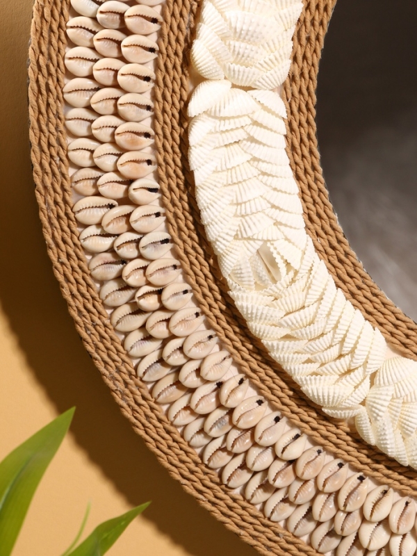 Зеркало настенное 50 см (декорировано ракушкой)