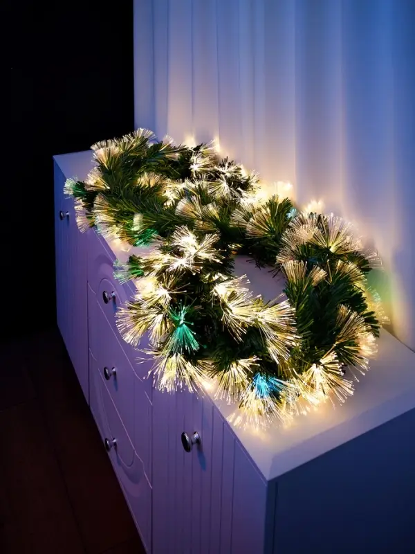 Хвойная гирлянда фиброоптическая &laquo;Вспышки&raquo; 200 см, автопереключение