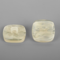 Набор пуговиц на ножке &laquo;Квадрат&raquo;, 22 &times; 22 мм, 5 шт, цвет светло-бежевый