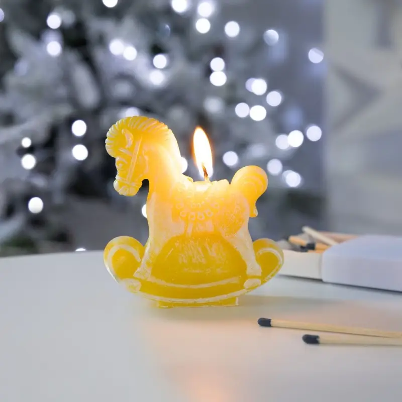 Свеча фигурная &laquo;Лошадка-качалка&raquo;, желтая